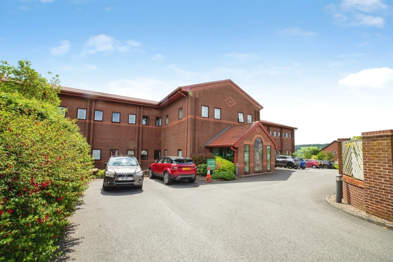 2 bed flat for sale, Springwood Gardens, Belper, DE56