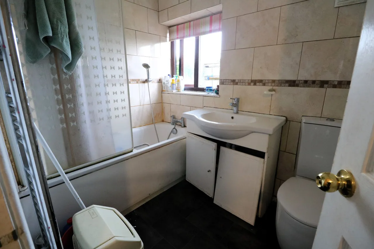 Manor Close, South Ockendon, Essex, RM15 4EL, photo 9