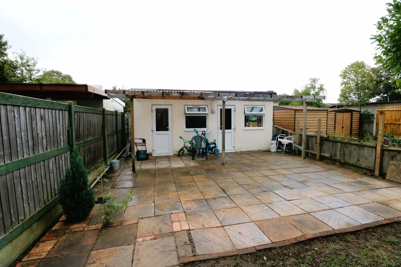 Manor Close, South Ockendon, Essex, RM15 4EL, photo 12