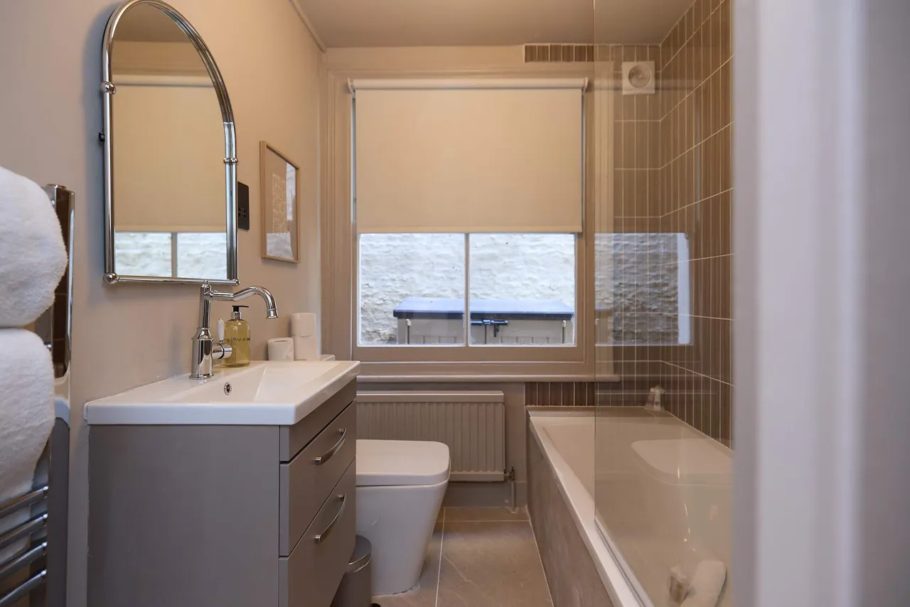 Blythe Road, W14, photo 7