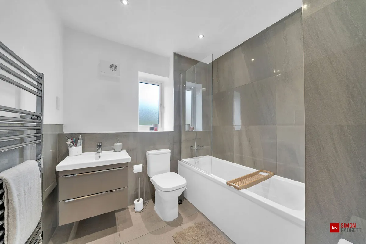 Diamond Drive, Colne, BB8, photo 24