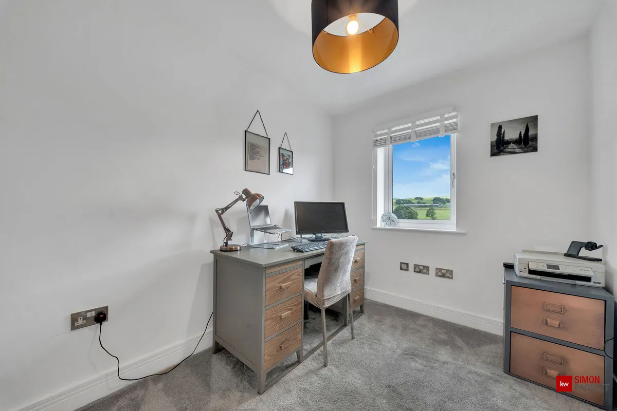 Diamond Drive, Colne, BB8, photo 23
