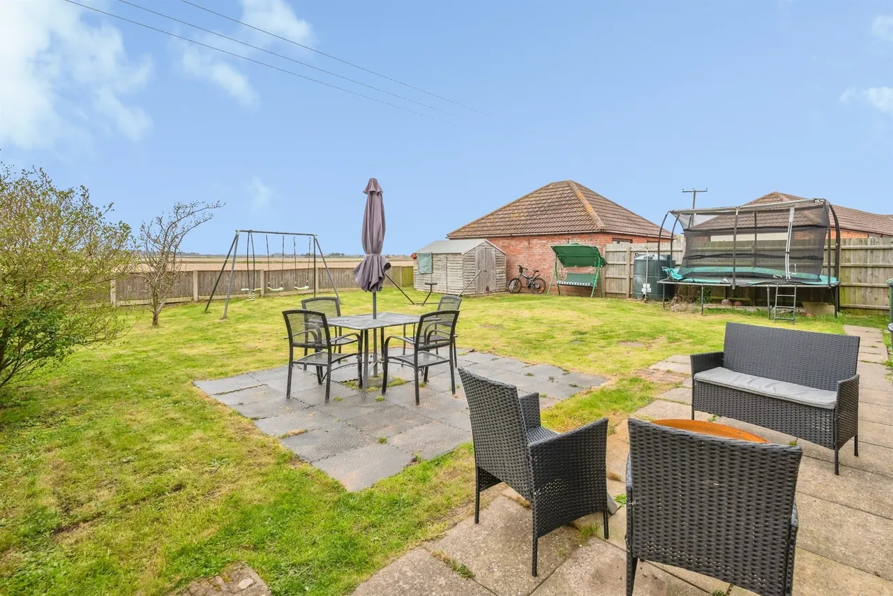 Coast Road, Walcott, Norwich, photo 9