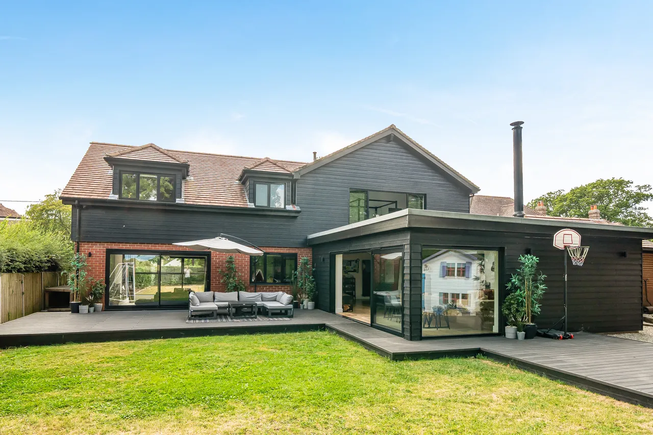 5 bed house for sale — Church Road, Newtown, PO17