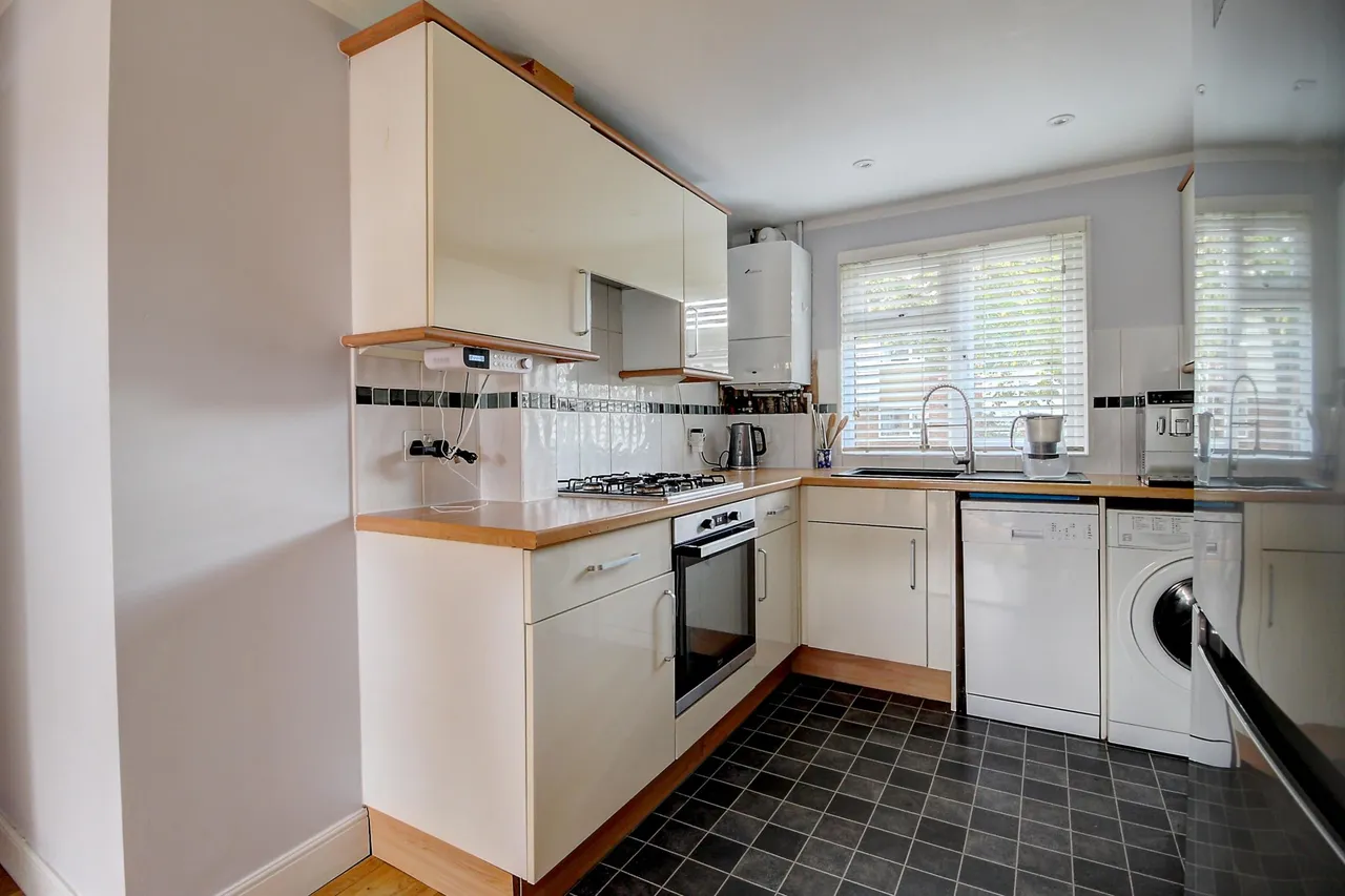 Ascension Close, Basingstoke, RG24, photo 5