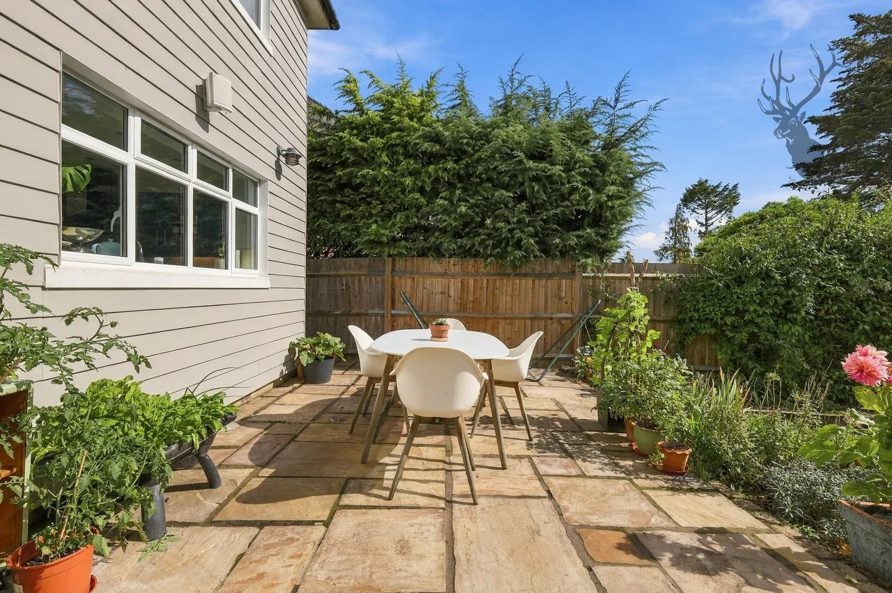 Coppice Row, Theydon Bois, CM16, photo 33