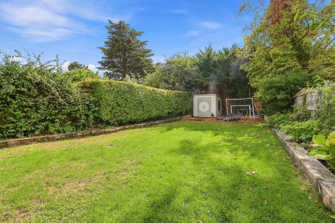 Coppice Row, Theydon Bois, CM16, photo 34