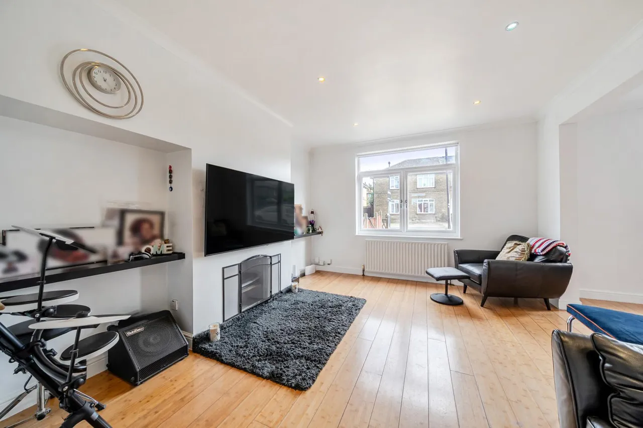 Mayerne Road, SE9, photo 13