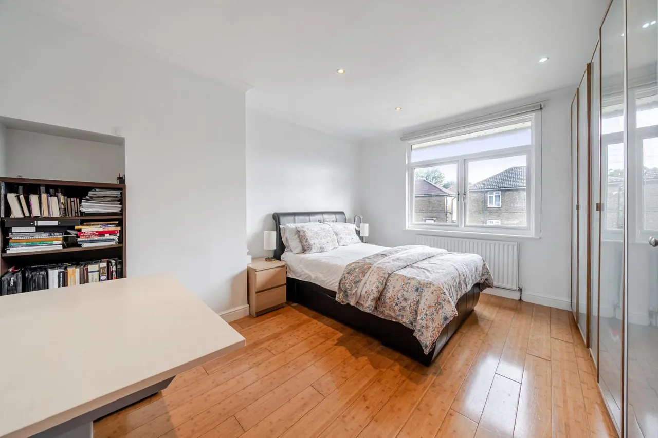 Mayerne Road, SE9, photo 17
