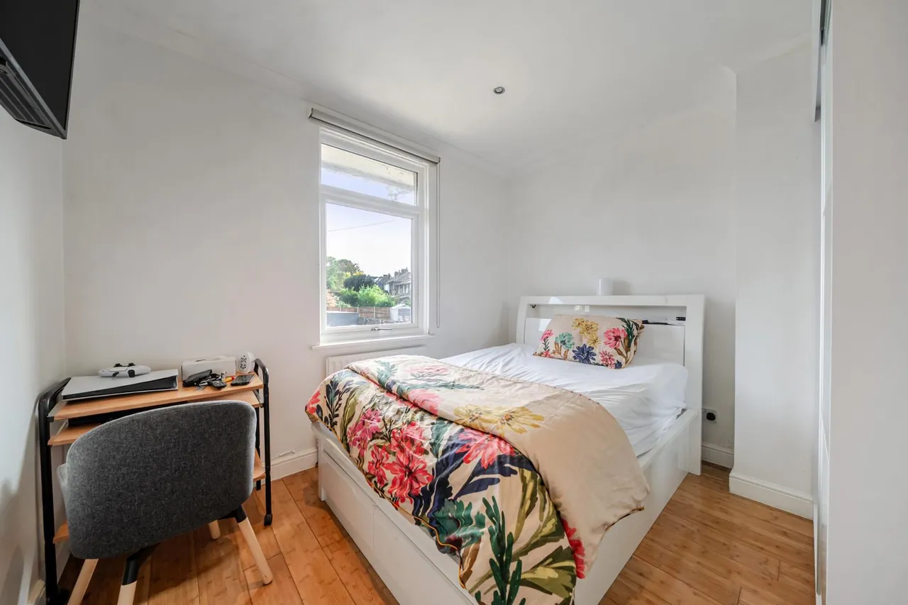 Mayerne Road, SE9, photo 8