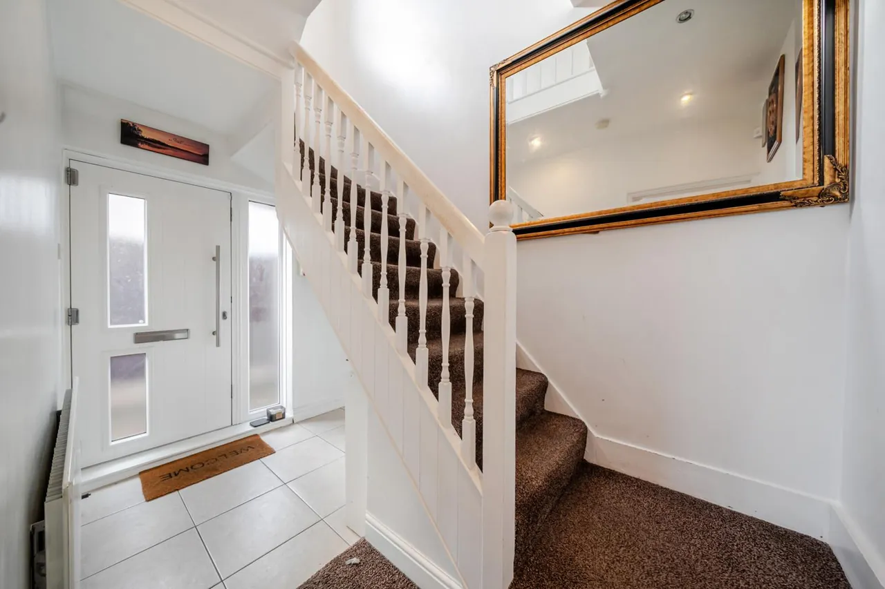 Mayerne Road, SE9, photo 2