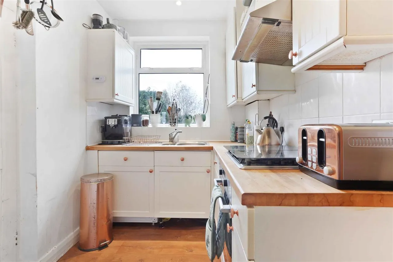 Fieldsend Road, Cheam, Sutton, SM3 8NR, photo 9