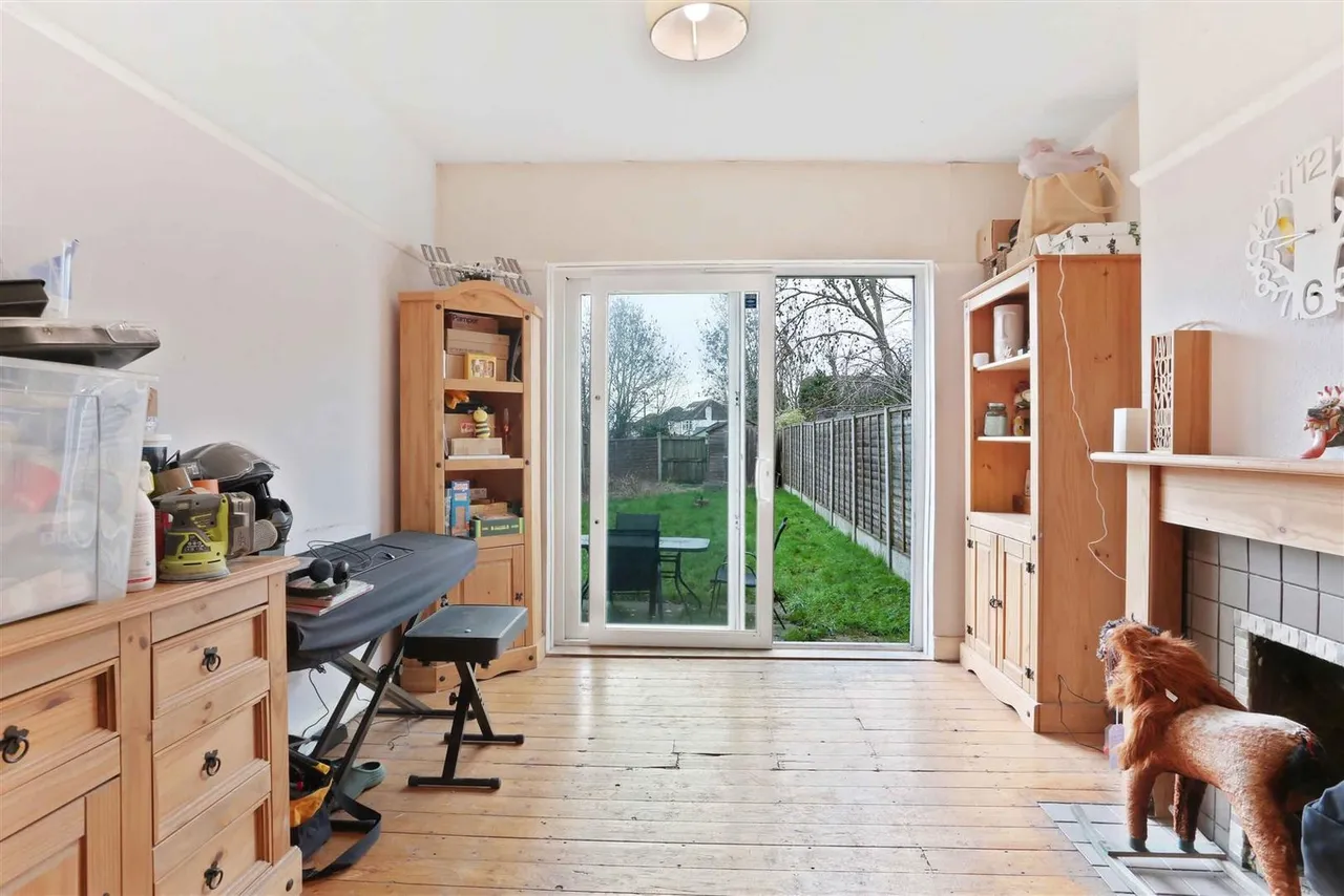 Fieldsend Road, Cheam, Sutton, SM3 8NR, photo 4