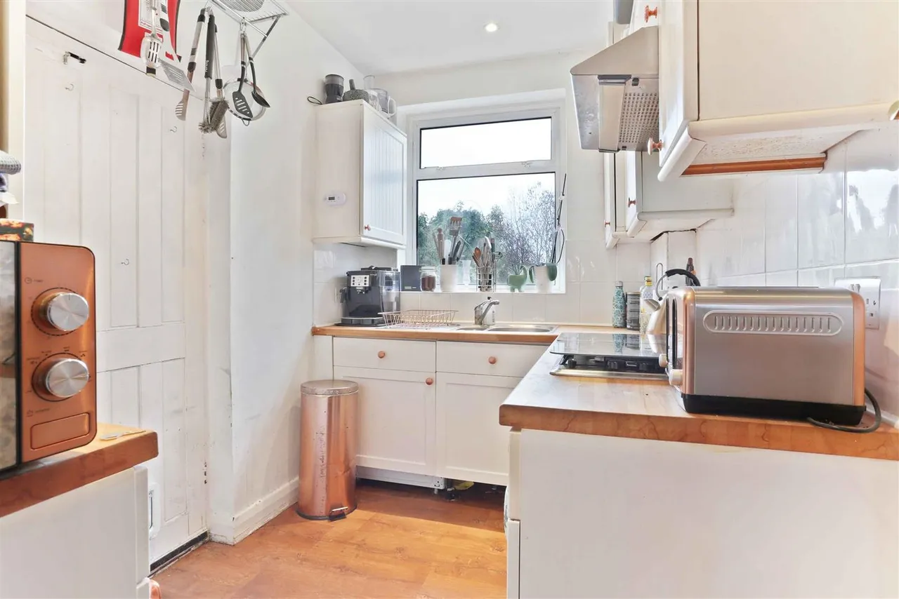 Fieldsend Road, Cheam, Sutton, SM3 8NR, photo 7