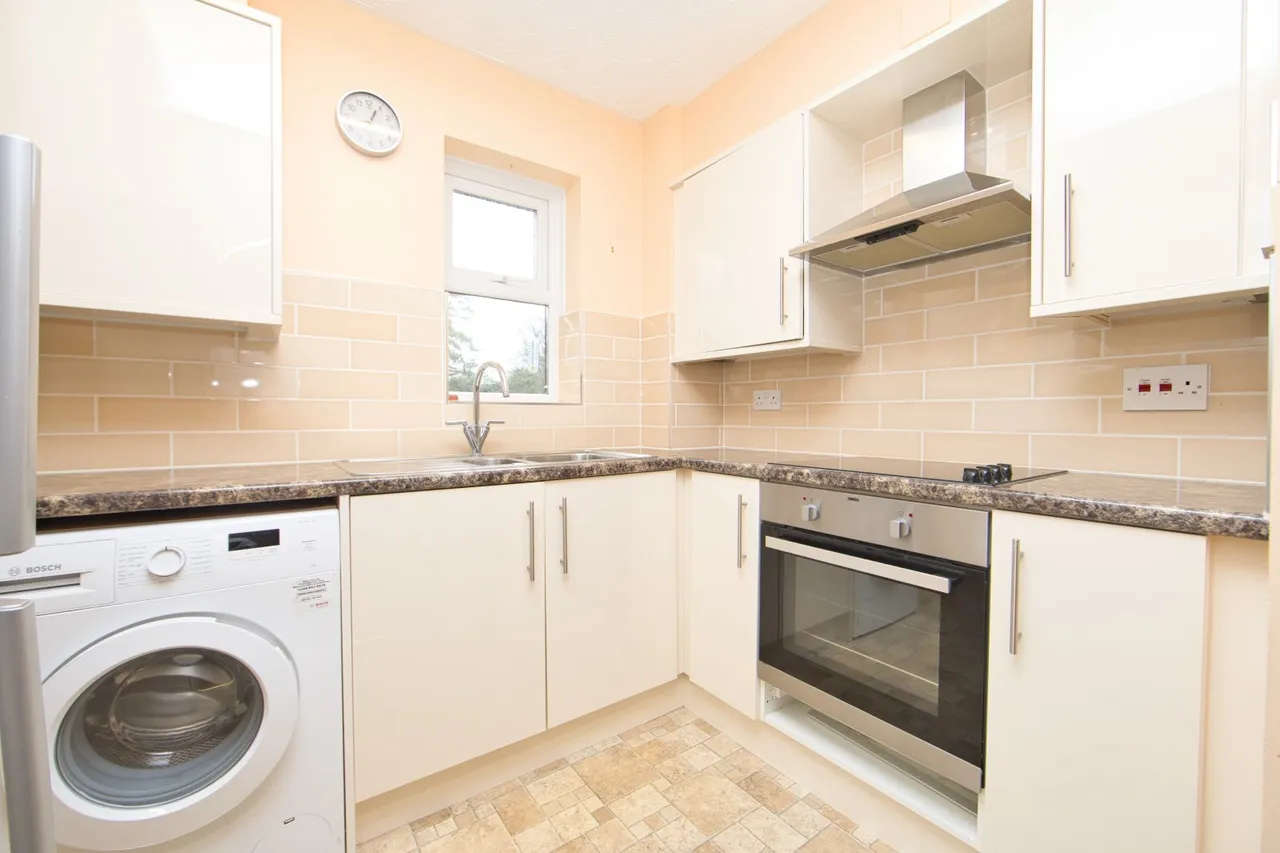 Brandon Way, Birchington, CT7, photo 2