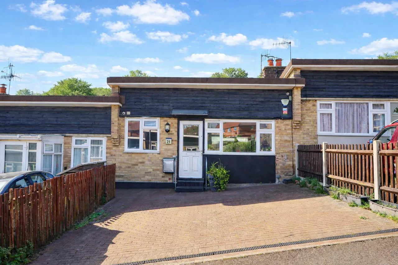 1 bed house for sale, Pennine Rise, Hastings