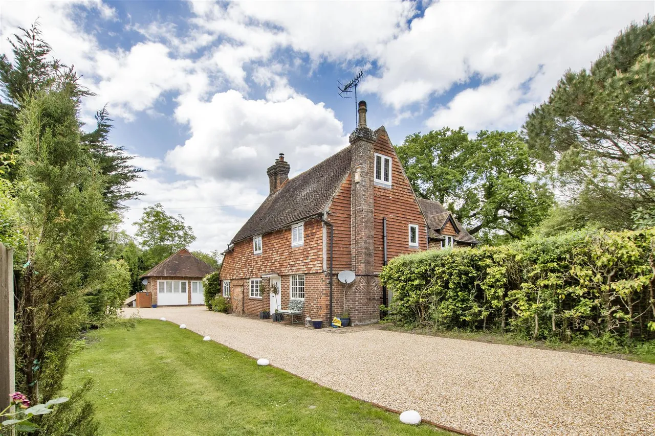 Tonbridge Road, Bough Beech, photo 13