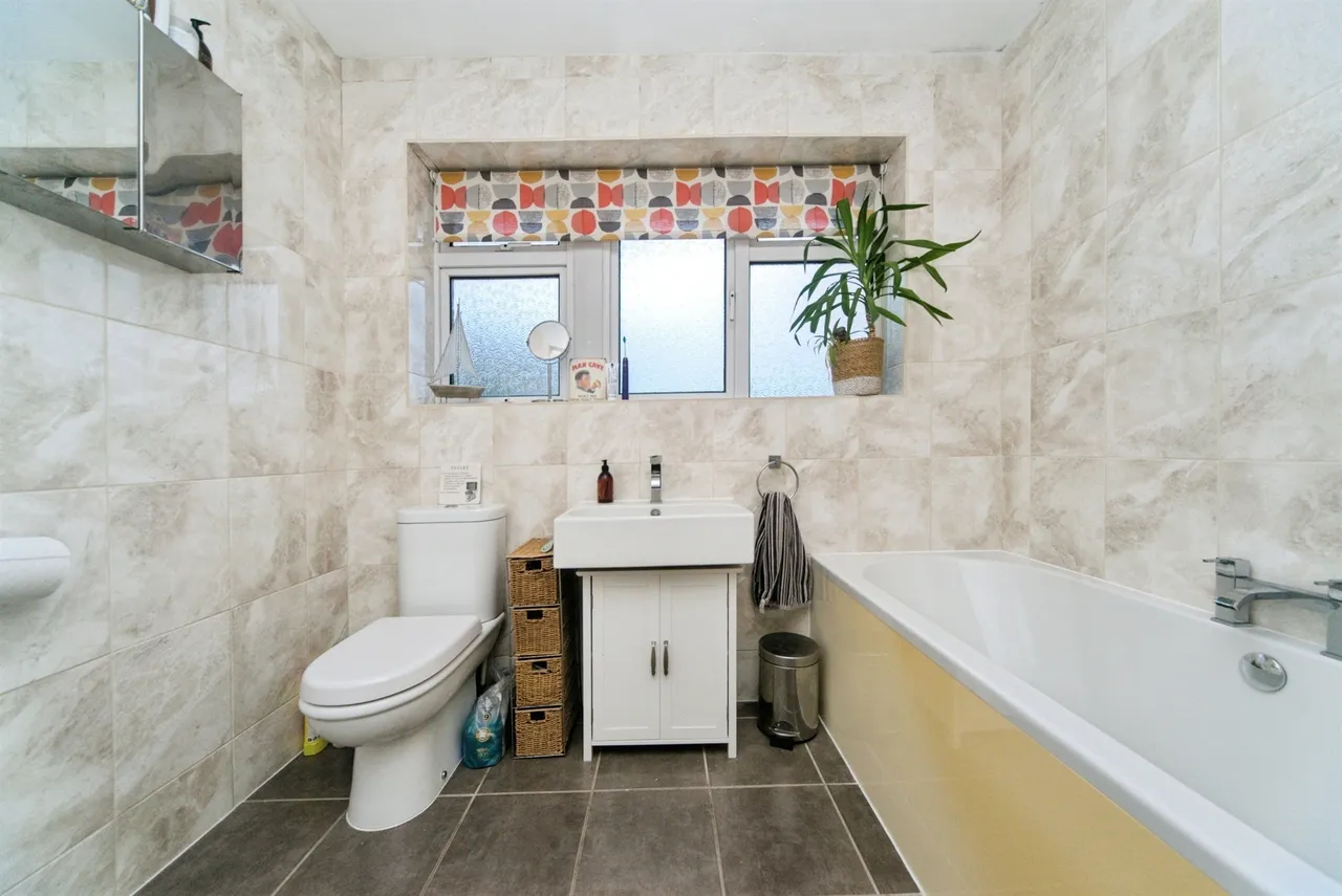 Hastings Road, Bexhill-On-Sea, TN40, photo 13