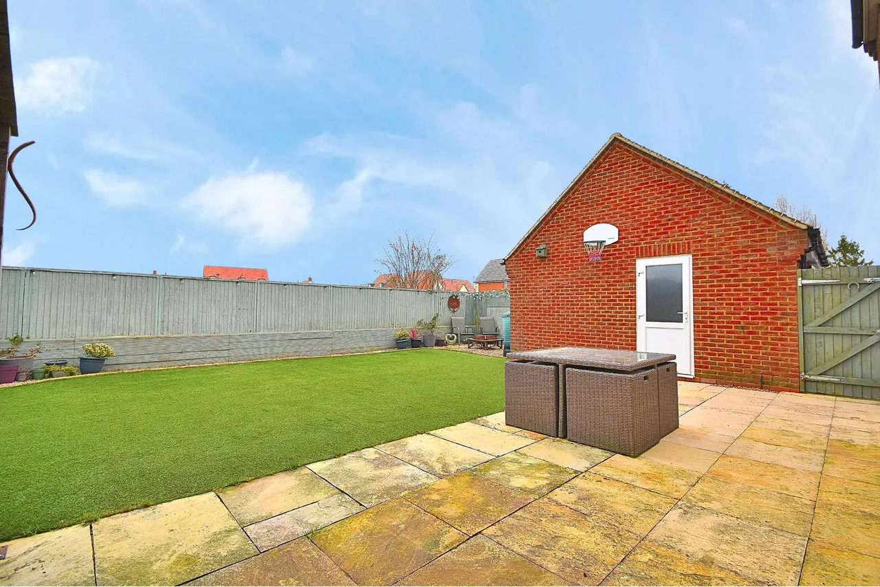 Pagnell Close, Wootton, Northampton, NN4 6FA, photo 18