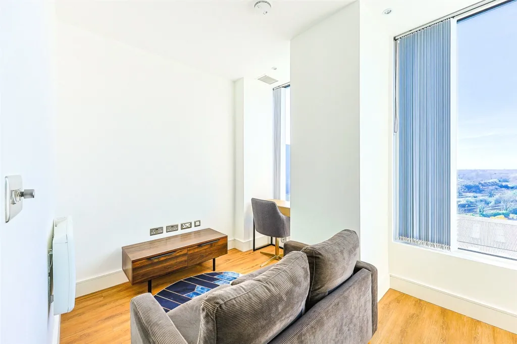 West Gate, Ealing, W5, photo 8