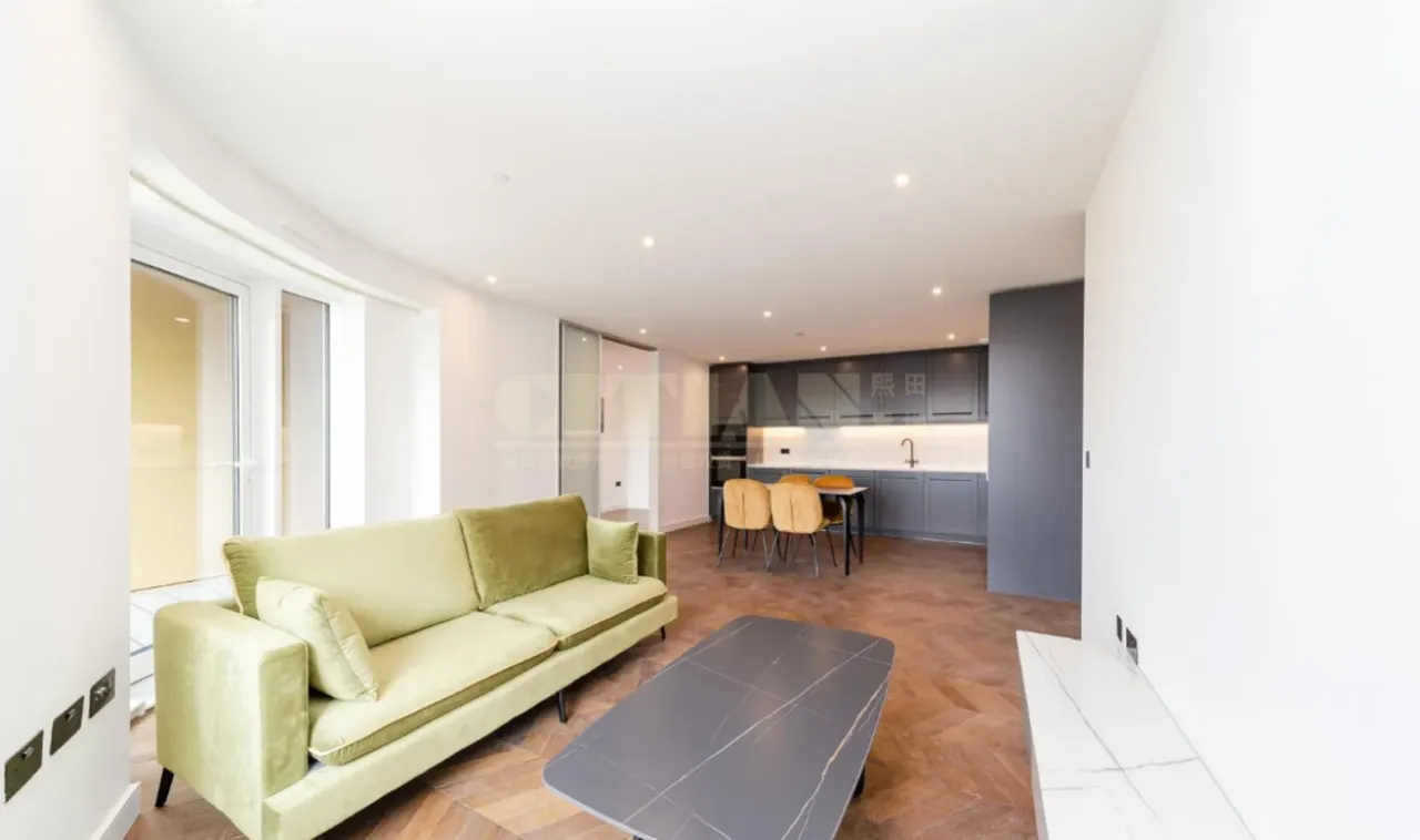 3 bed flat to rent, Royal Exchange, Kingston, KT1