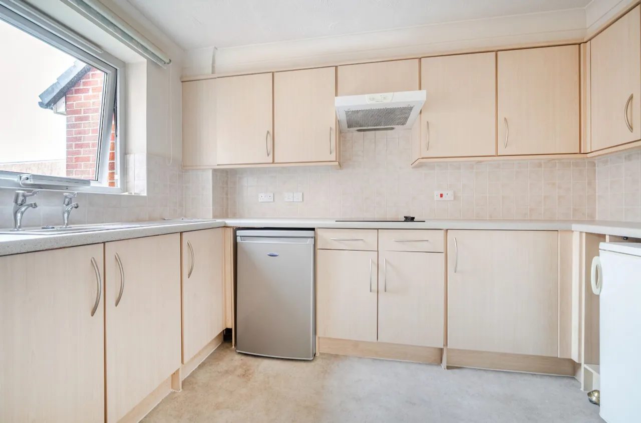 Stockbridge Road, Chichester, PO19, photo 3