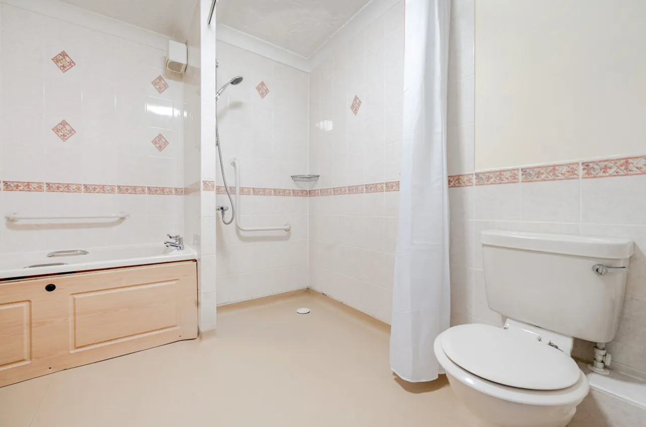Stockbridge Road, Chichester, PO19, photo 9