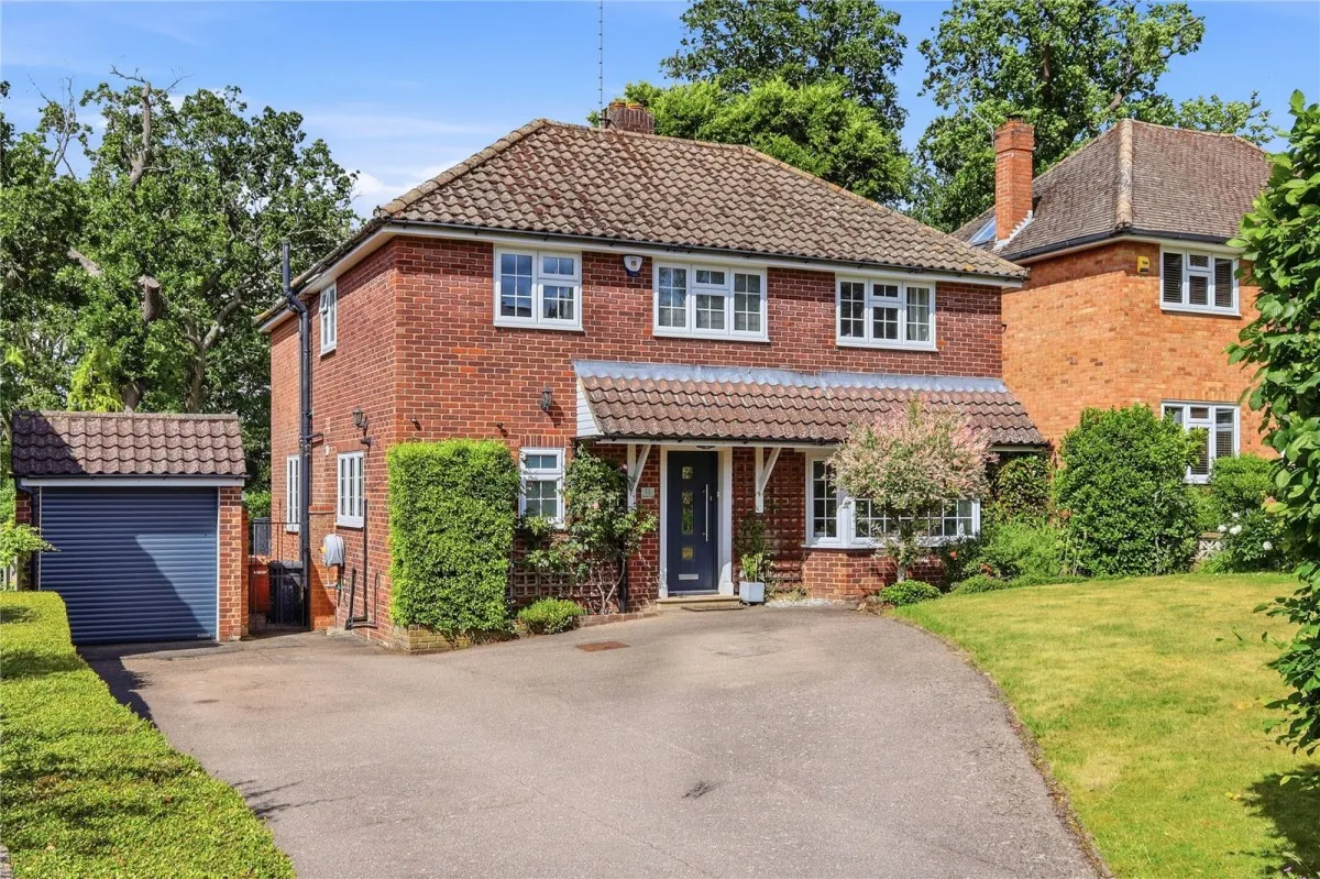 4 bed house for sale, with 4 bedrooms in Bishop's Stortford, CM23
