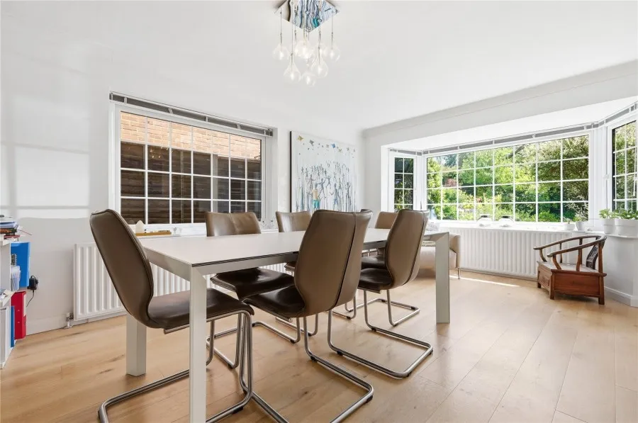 with 4 bedrooms in Bishop's Stortford, CM23, photo 5