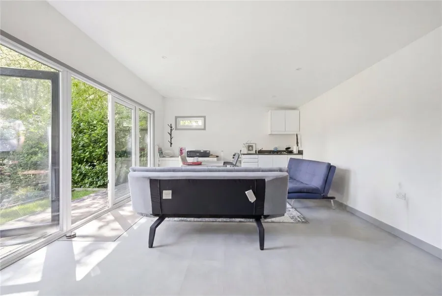 with 4 bedrooms in Bishop's Stortford, CM23, photo 11