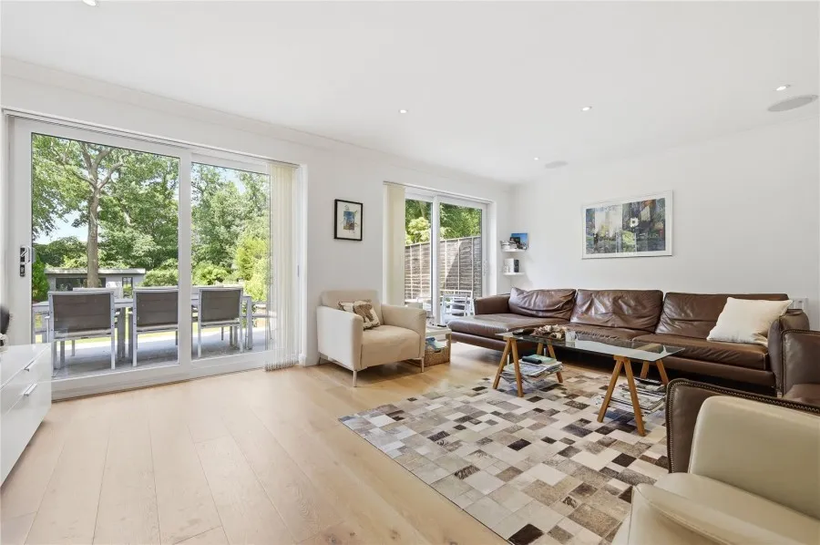 with 4 bedrooms in Bishop's Stortford, CM23, photo 9