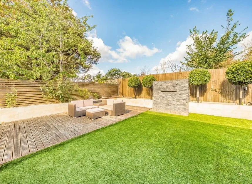 Beverley Road, Sunbury on Thames, TW16, photo 8