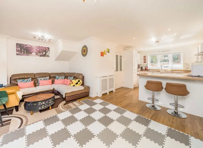 Beverley Road, Sunbury on Thames, TW16, photo 10