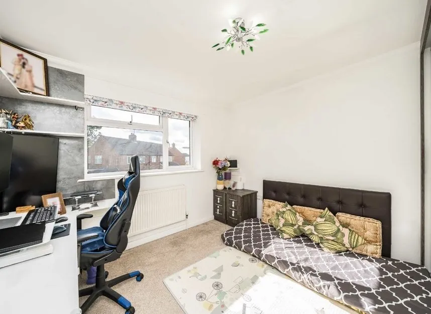 Beverley Road, Sunbury on Thames, TW16, photo 7