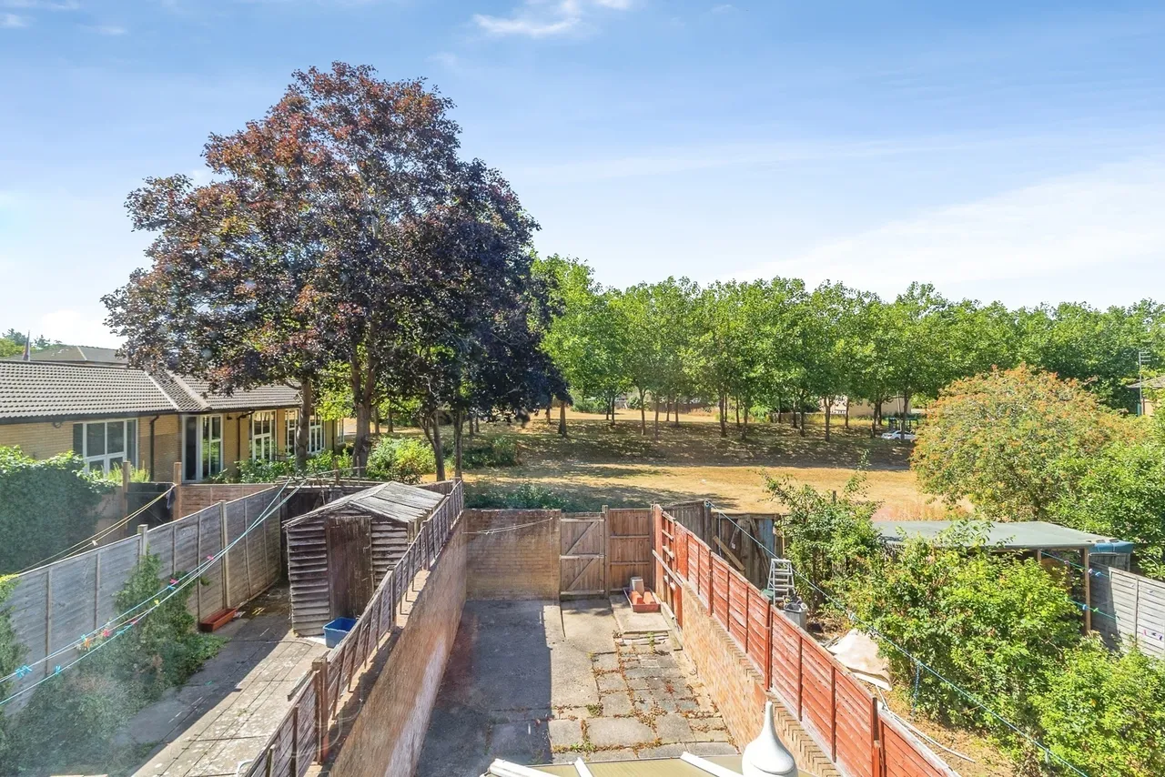 Stonecrop Place, Conniburrow, Milton Keynes, Buckinghamshire, MK14, photo 18