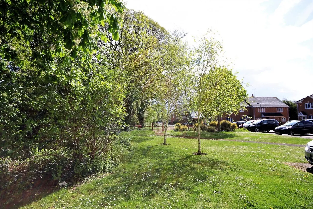 Little Horse Close, Earley, RG6, photo 14