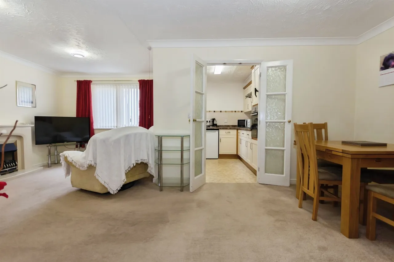 Haslucks Green Road, Shirley, Solihull, photo 7