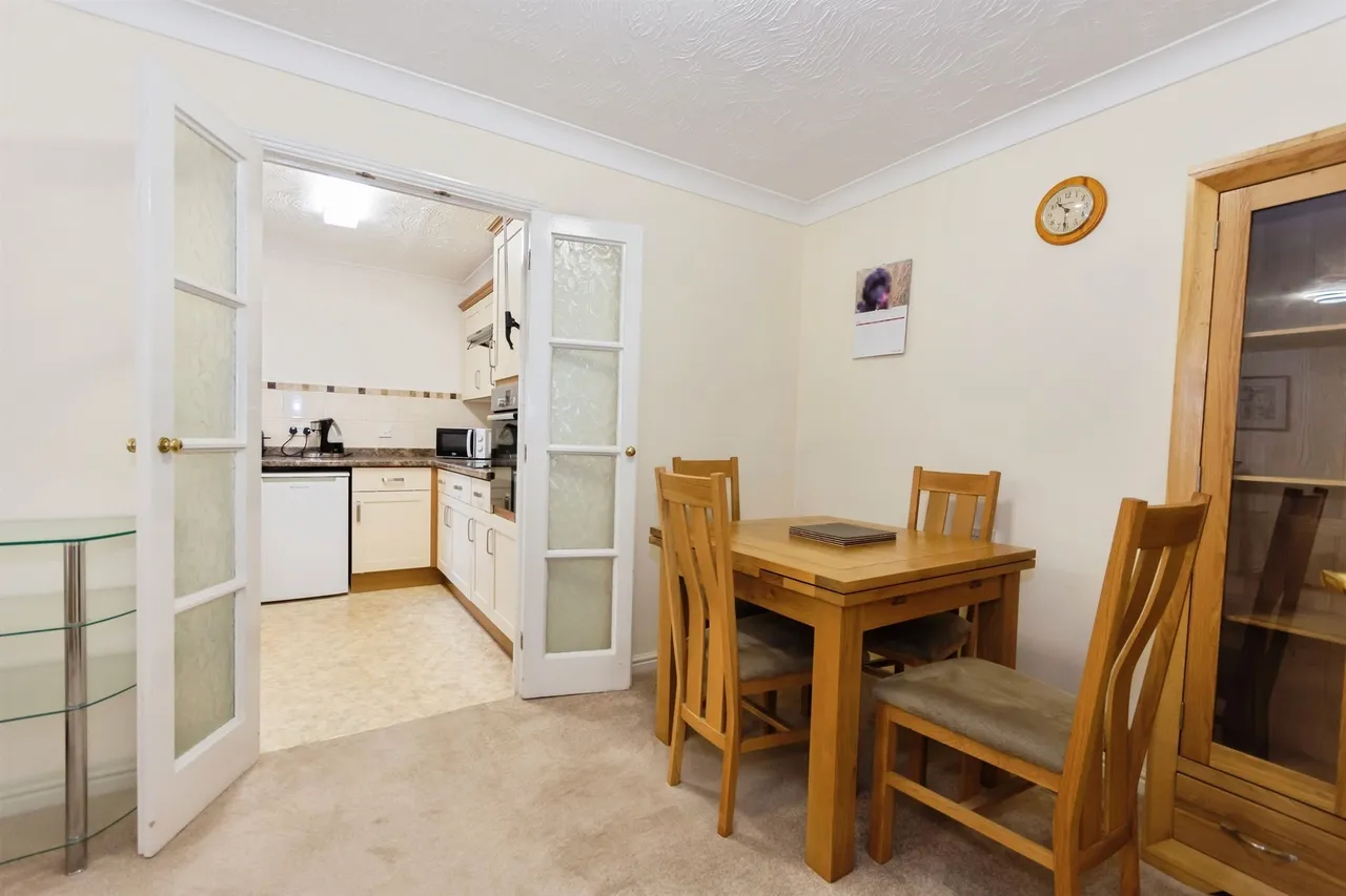 Haslucks Green Road, Shirley, Solihull, photo 10