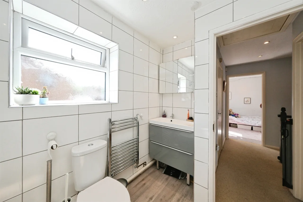 Courtney Way, Belper, DE56, photo 18