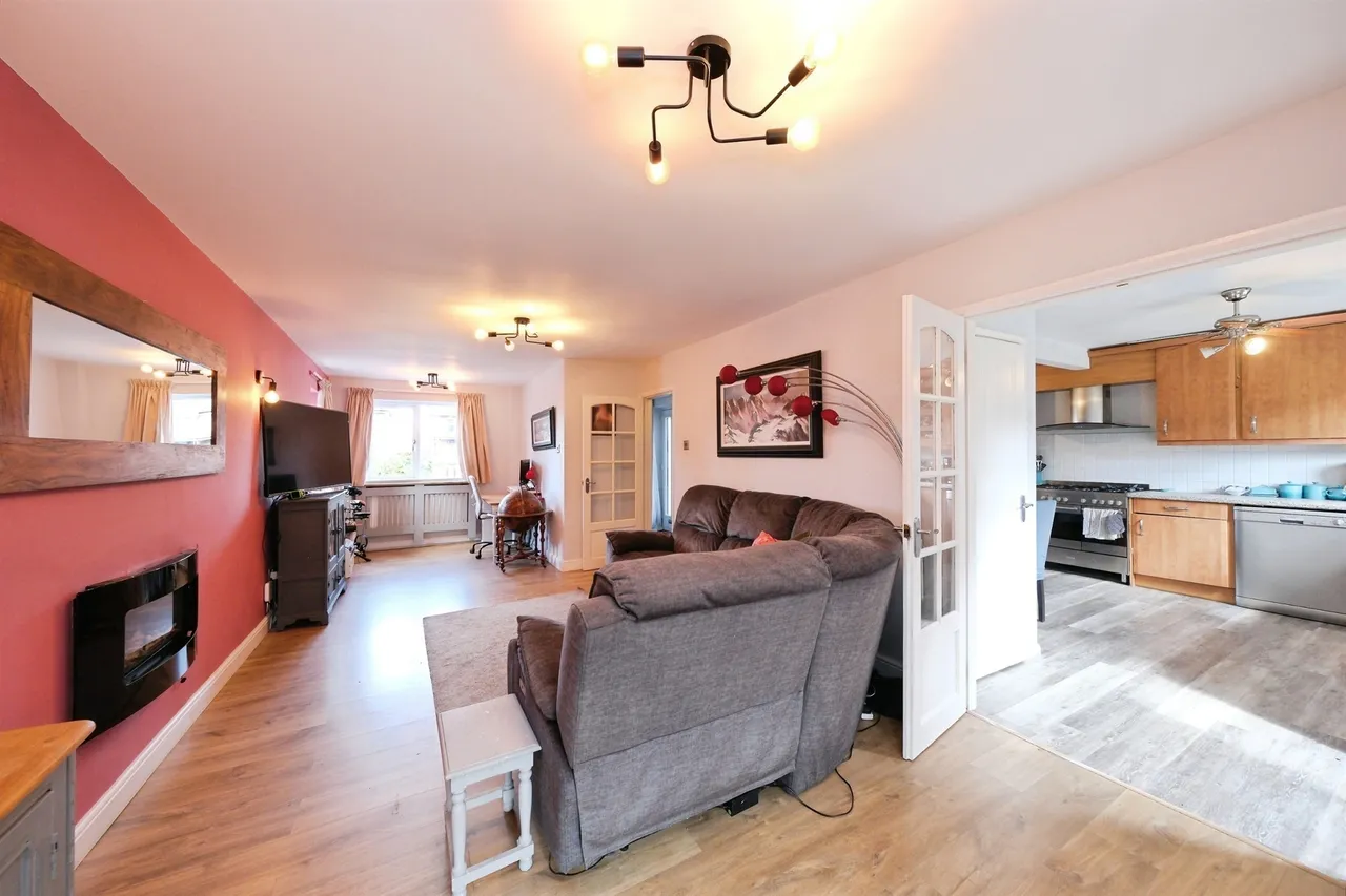Courtney Way, Belper, DE56, photo 4