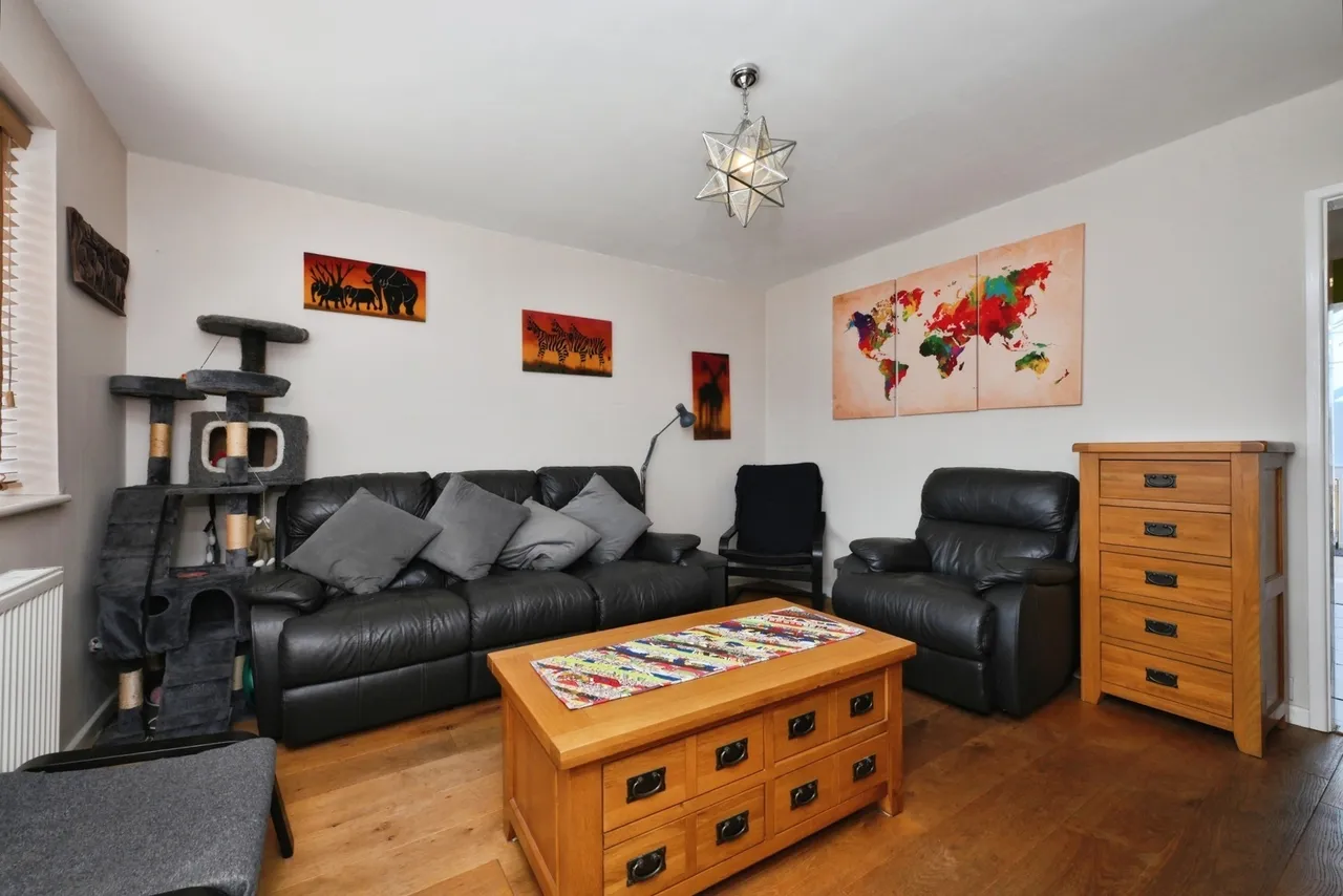 Hall Avenue, Aveley, South Ockendon, Essex, RM15, photo 6