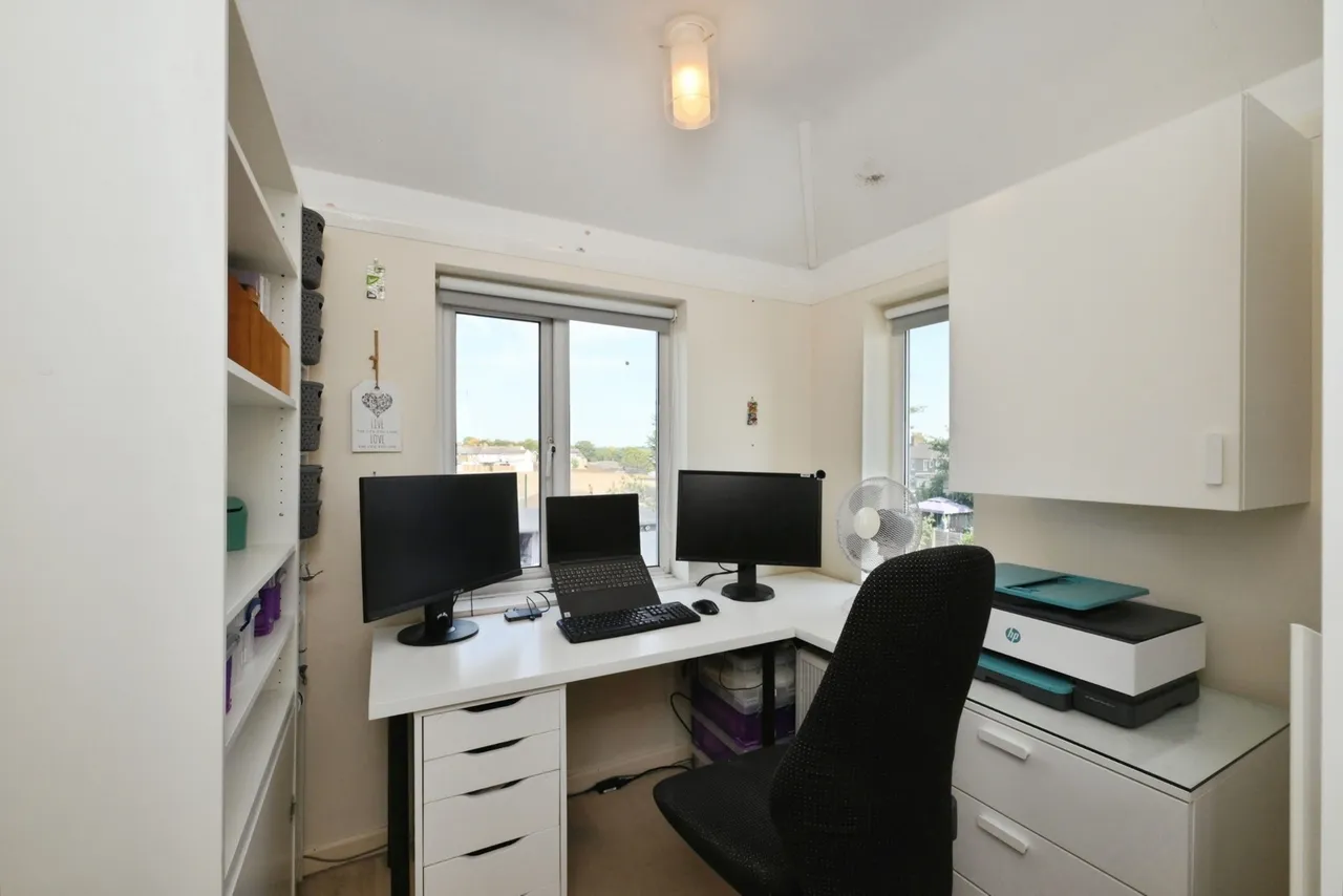 Hall Avenue, Aveley, South Ockendon, Essex, RM15, photo 12