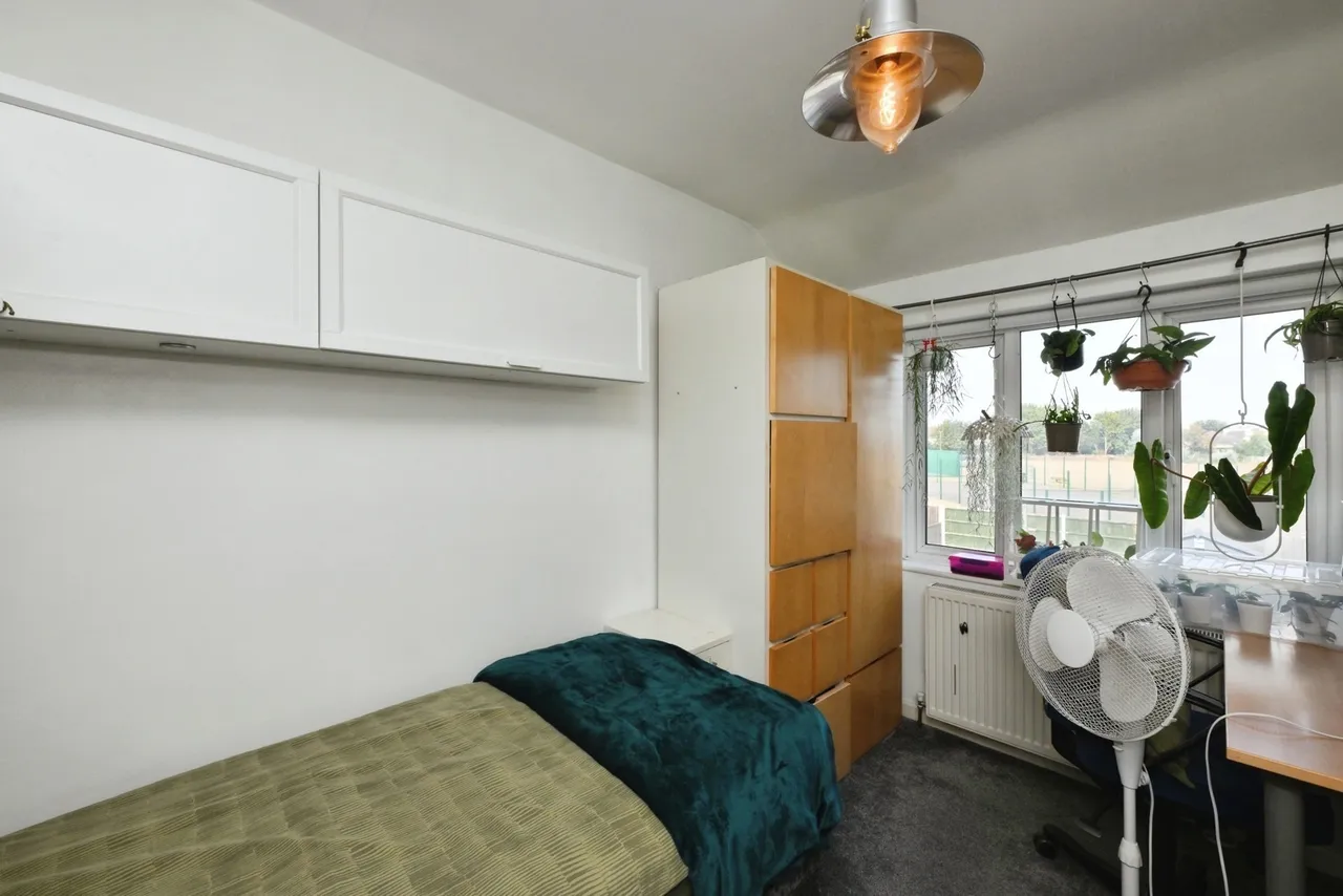 Hall Avenue, Aveley, South Ockendon, Essex, RM15, photo 11