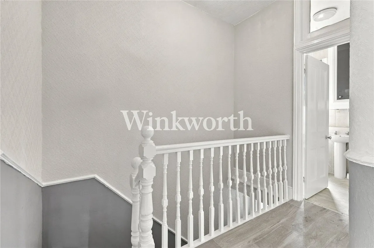Tottenhall Road, London, N13, photo 5