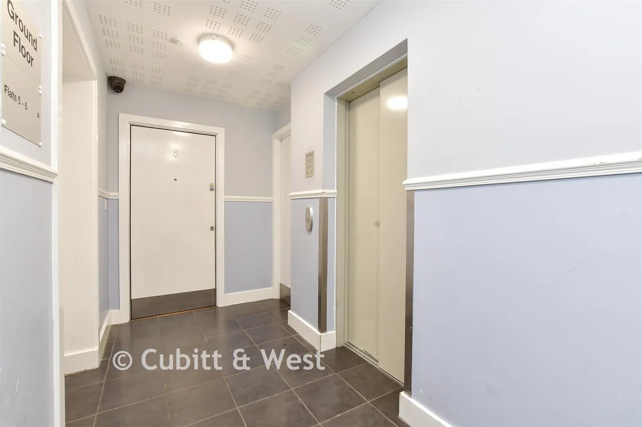 Whytecliffe Road, Purley, CR8, photo 2