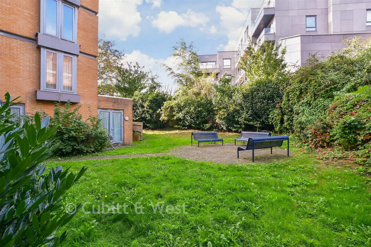 Whytecliffe Road, Purley, CR8, photo 9