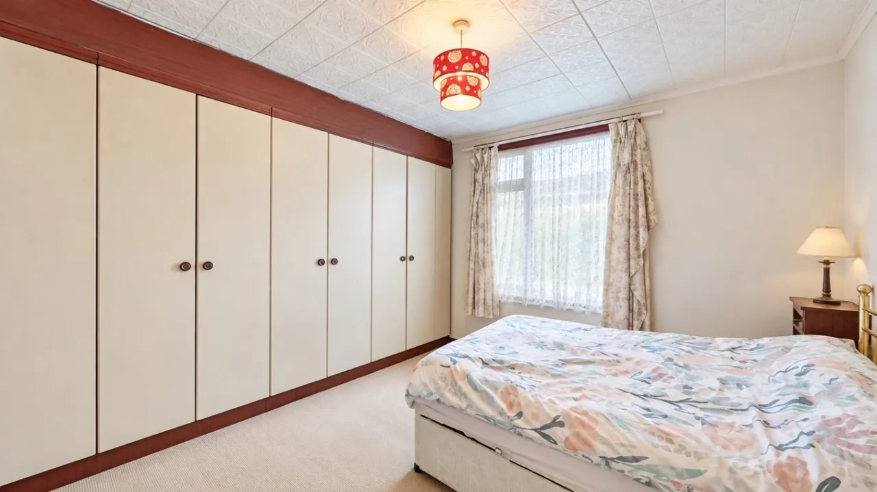 Kings Avenue, Greenford, UB6, photo 14