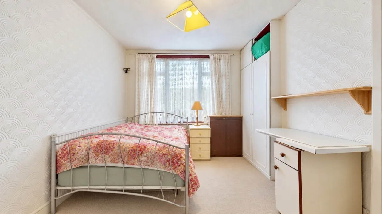Kings Avenue, Greenford, UB6, photo 11