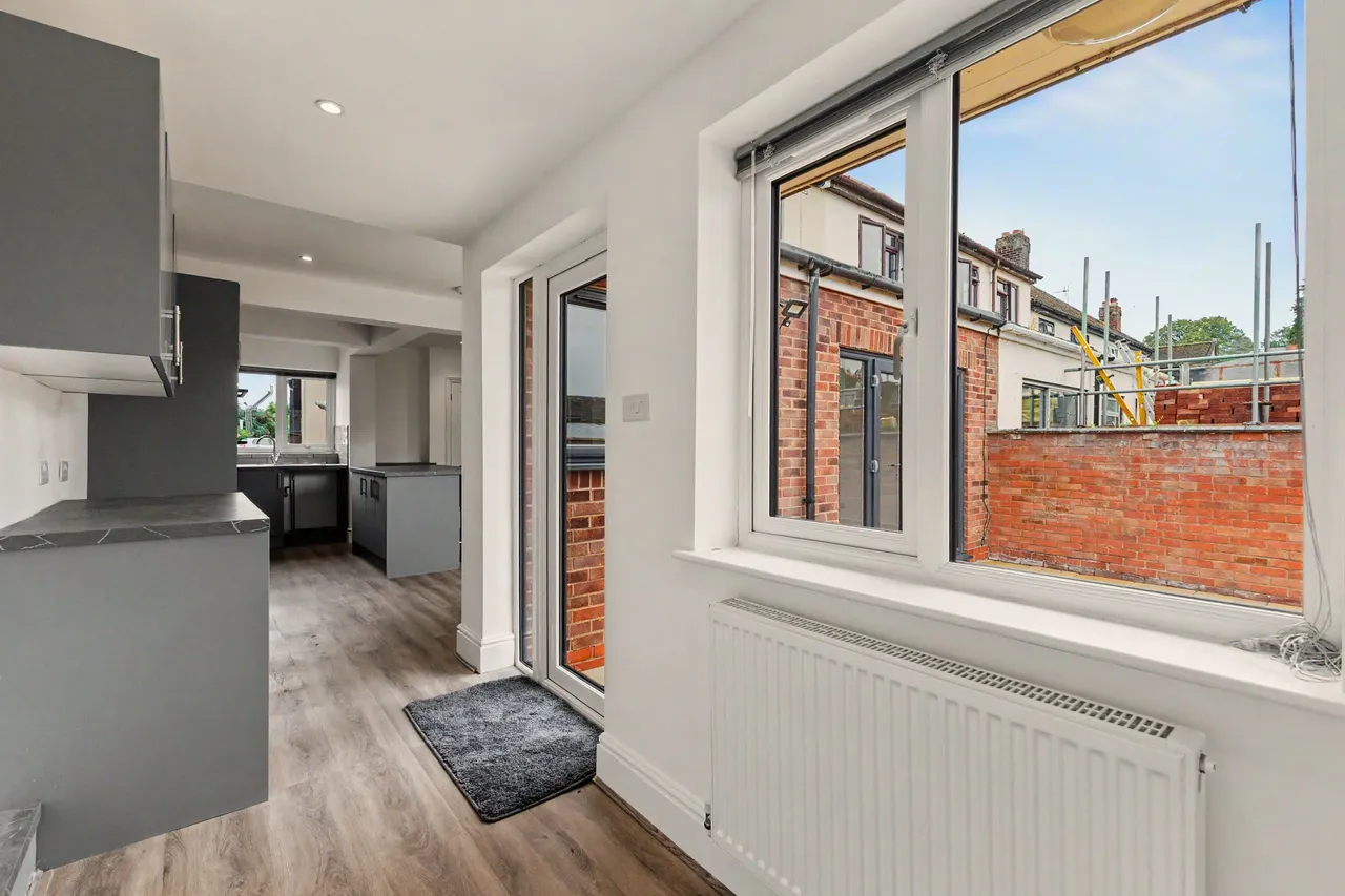Cheltenham Road, Evesham, WR11, photo 12