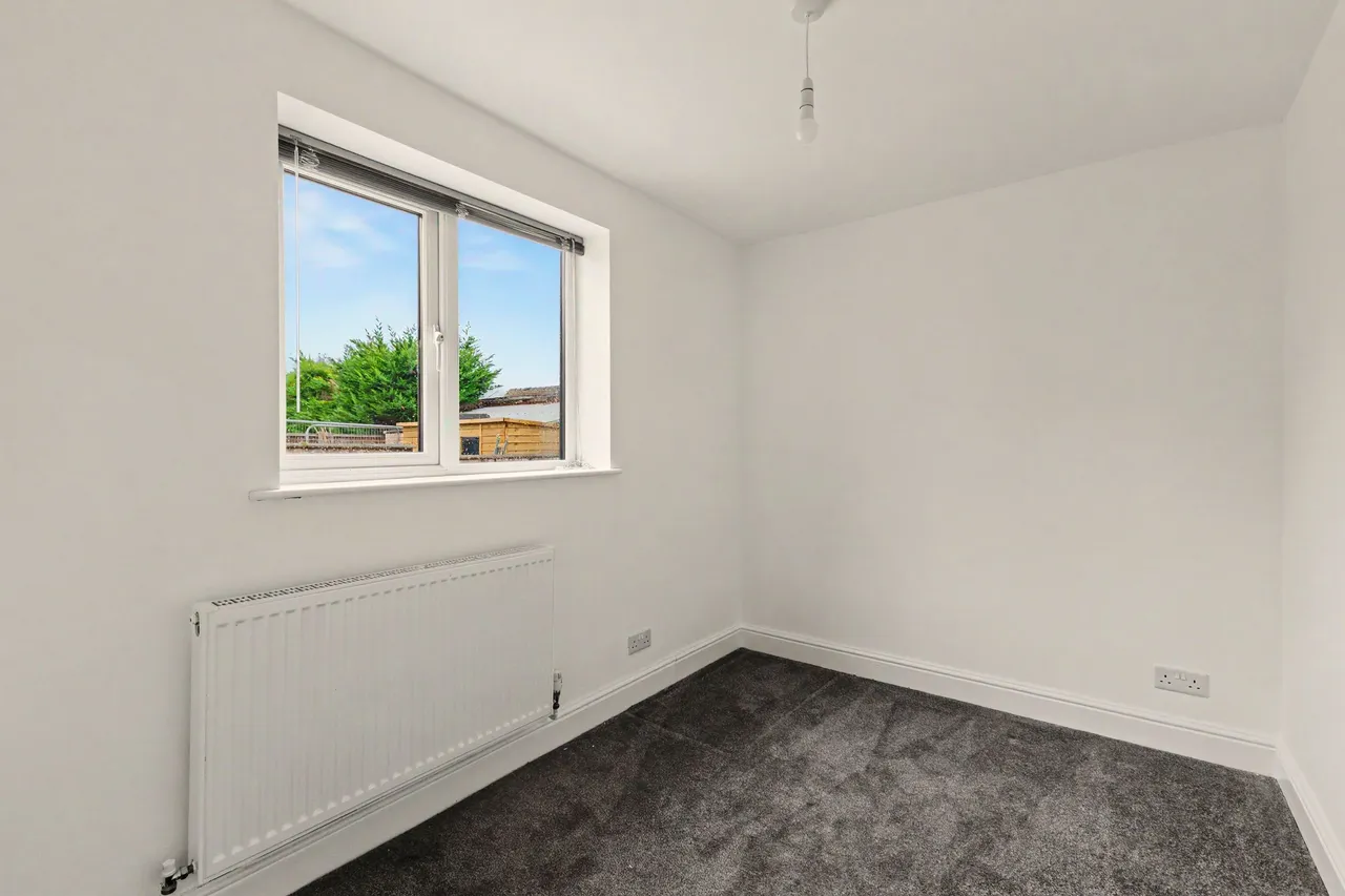 Cheltenham Road, Evesham, WR11, photo 15